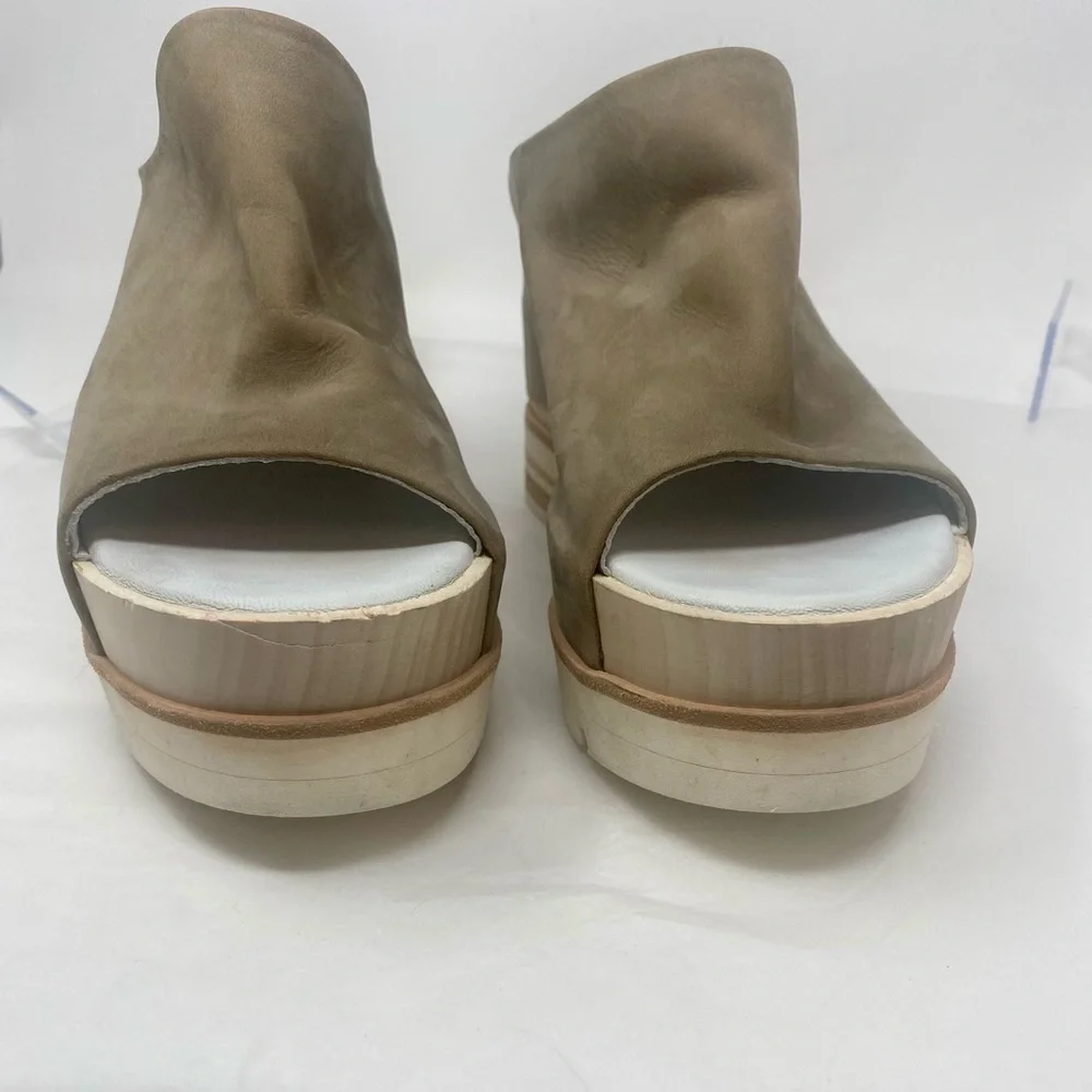 Strategia Italy Taupe Suede Open-Toe Platform Mule Sandal Slides EU 40 Sz 9 9.5